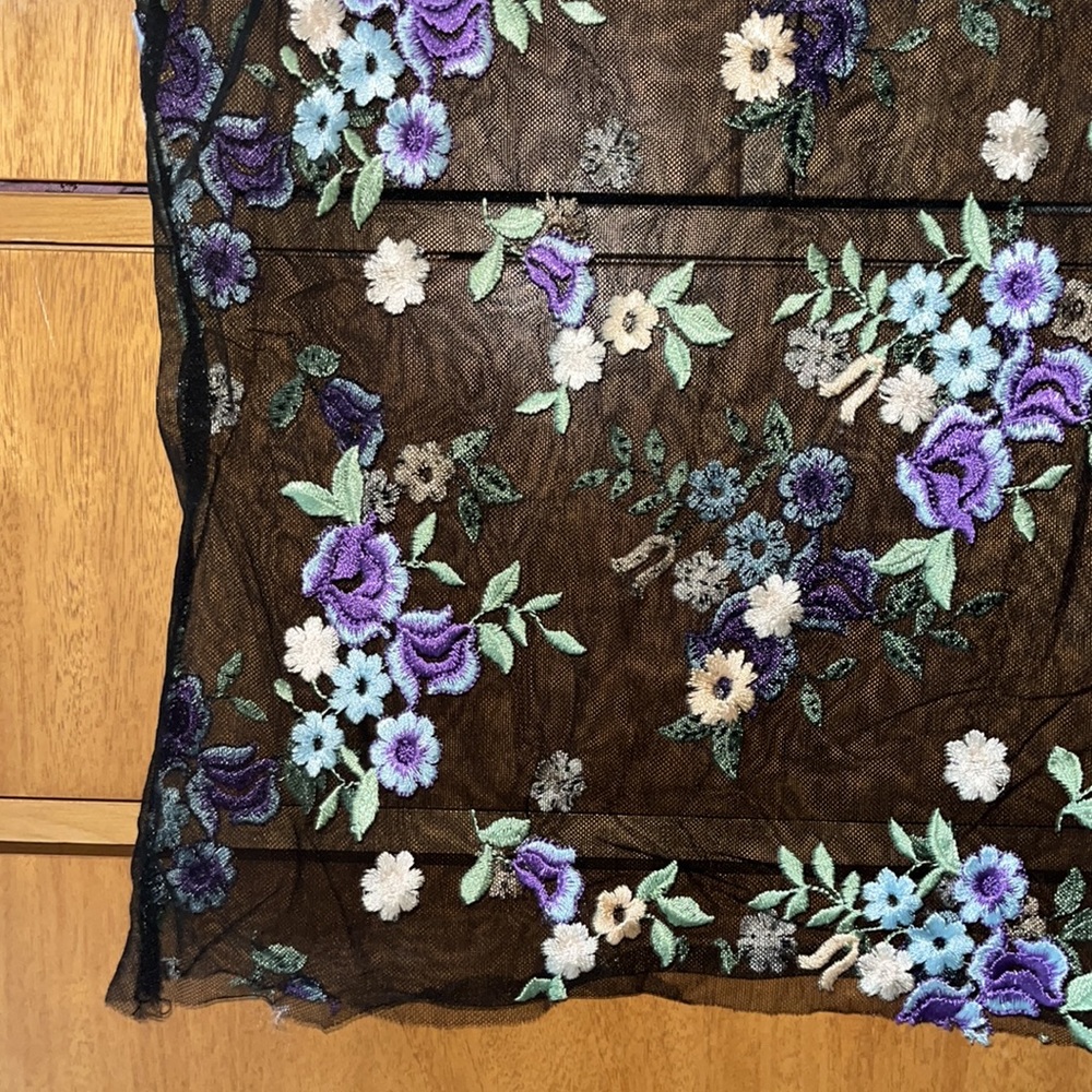 Mesh Floral Top - Picture 2 of 4